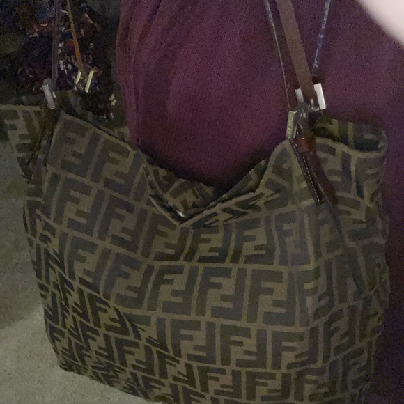 Authenticated FENDI vintage Zucca  canvas large shoulder tote w/leather straps. - Picture 14 of 15